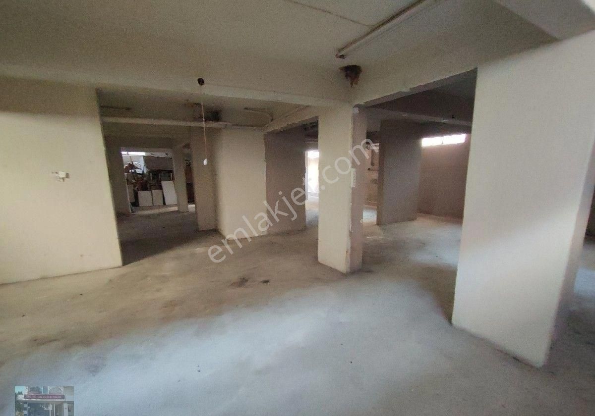 İstanbul Kartal Kiralık Depo Orhantepe Mah. Kullanımlı 200m2 Depo