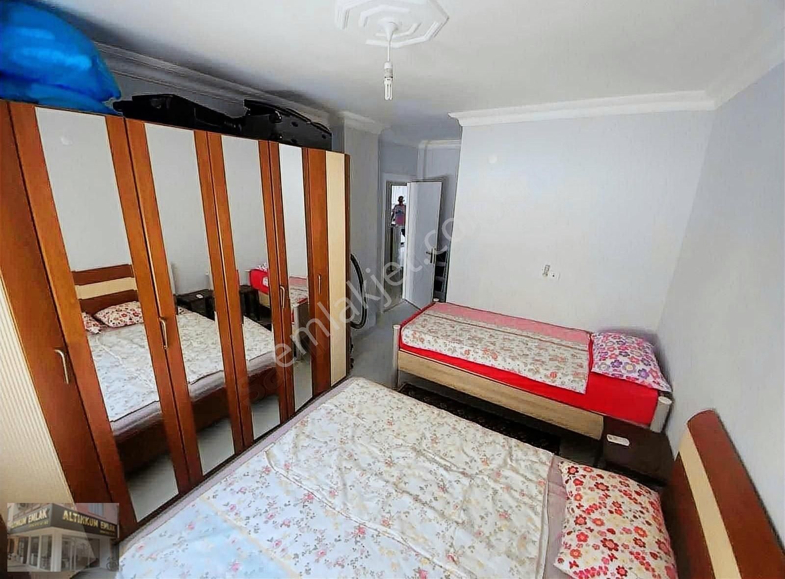 Ayvalık Sarımsaklı'da 3+1 120m2 Aile Apartmanı Kaloriferli Daire - Görsel 12