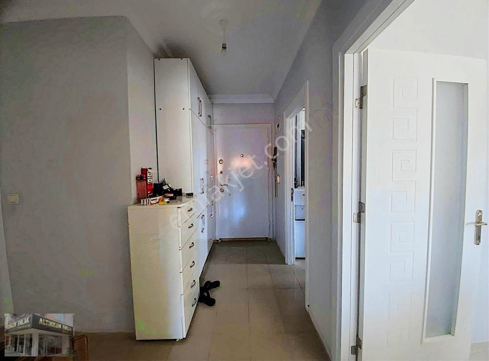 Ayvalık Sarımsaklı'da 3+1 120m2 Aile Apartmanı Kaloriferli Daire - Görsel 17