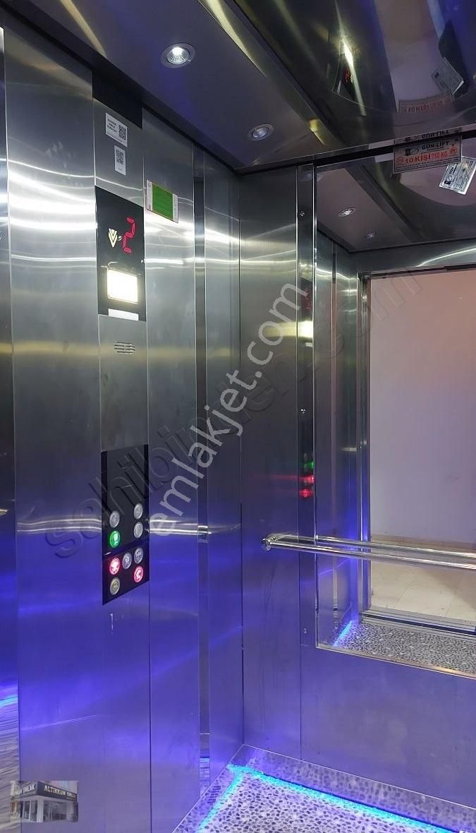 Ayvalık Sarımsaklı'da 3+1 120m2 Aile Apartmanı Kaloriferli Daire - Görsel 9