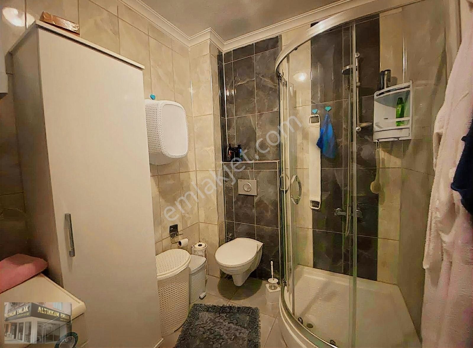 Ayvalık Sarımsaklı'da 3+1 120m2 Aile Apartmanı Kaloriferli Daire - Görsel 10