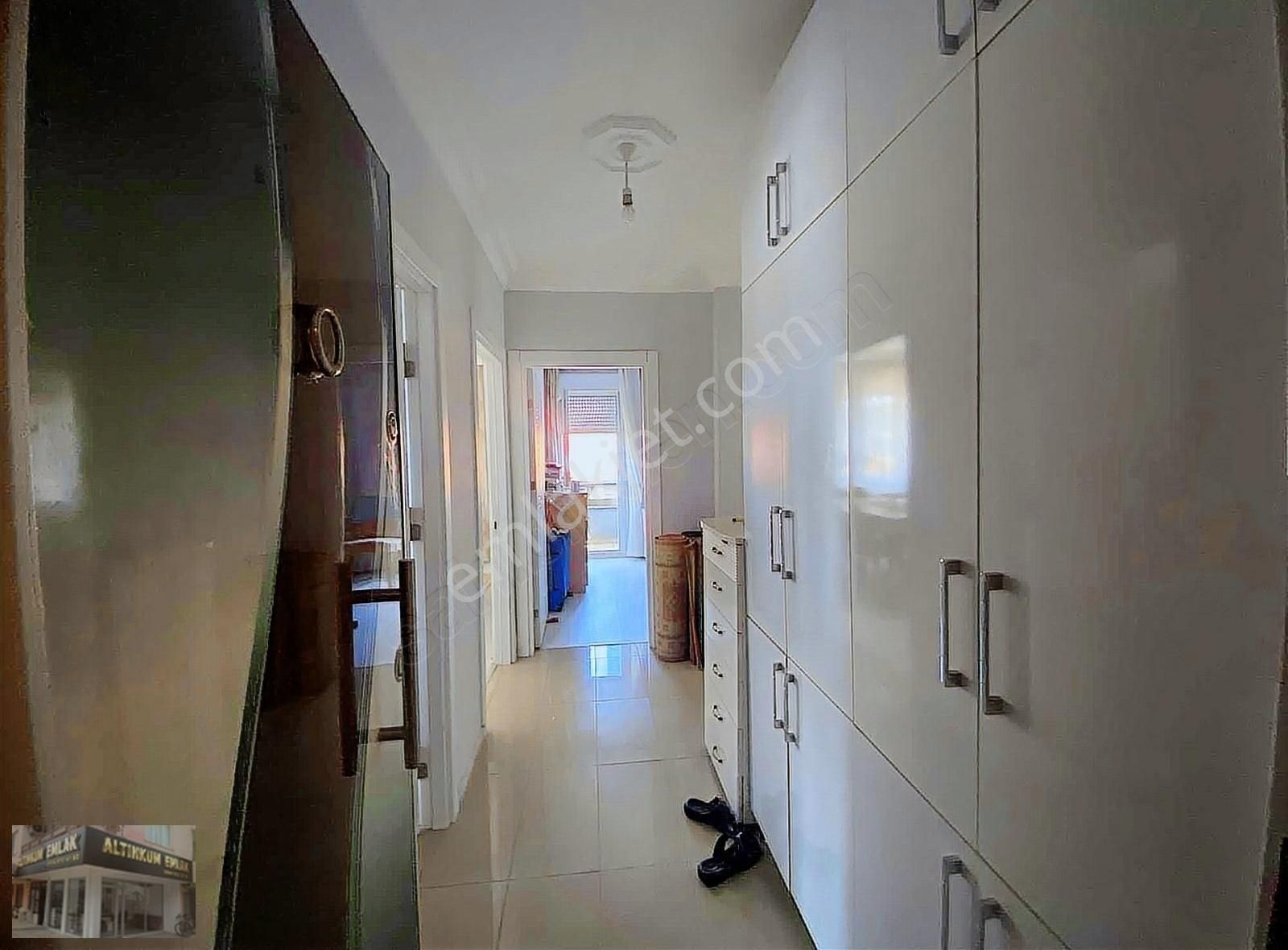 Ayvalık Sarımsaklı'da 3+1 120m2 Aile Apartmanı Kaloriferli Daire - Görsel 5