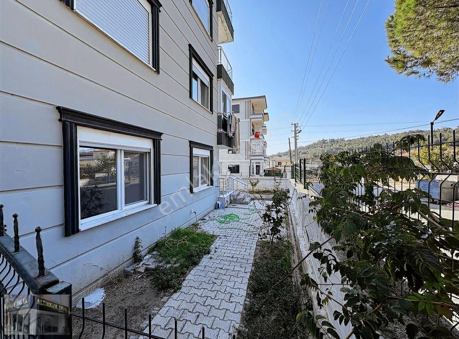 Ayvalık Küçükköy Satılık Daire Ayvalık sarmısaklı'da villa tadında 2+1 yazlık daire