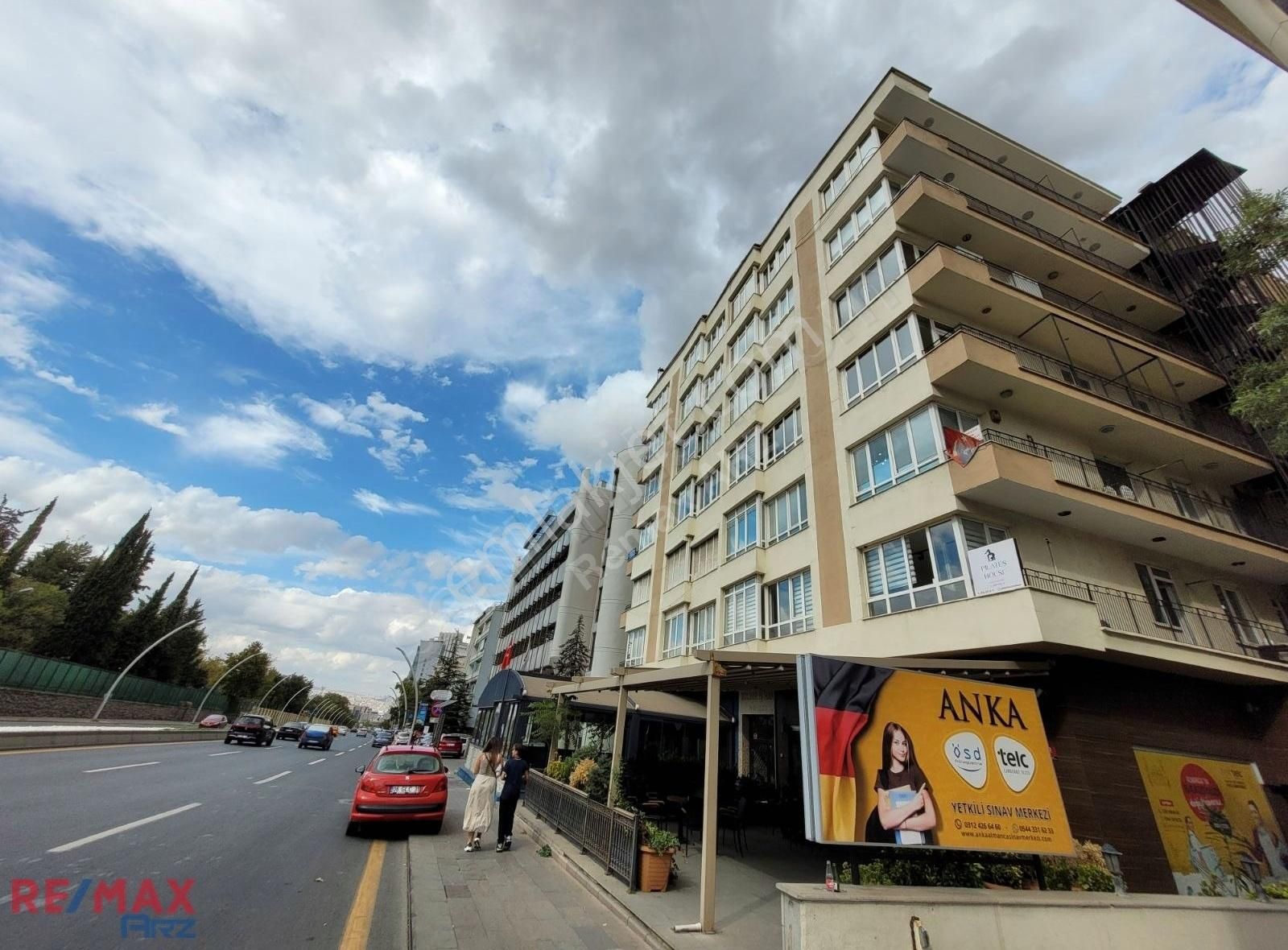 Ankara Çankaya Satılık Apartman Dairesi Atatürk Bulvarı Bulvar İş Hanı Boş Satılık 2+1 130 M2