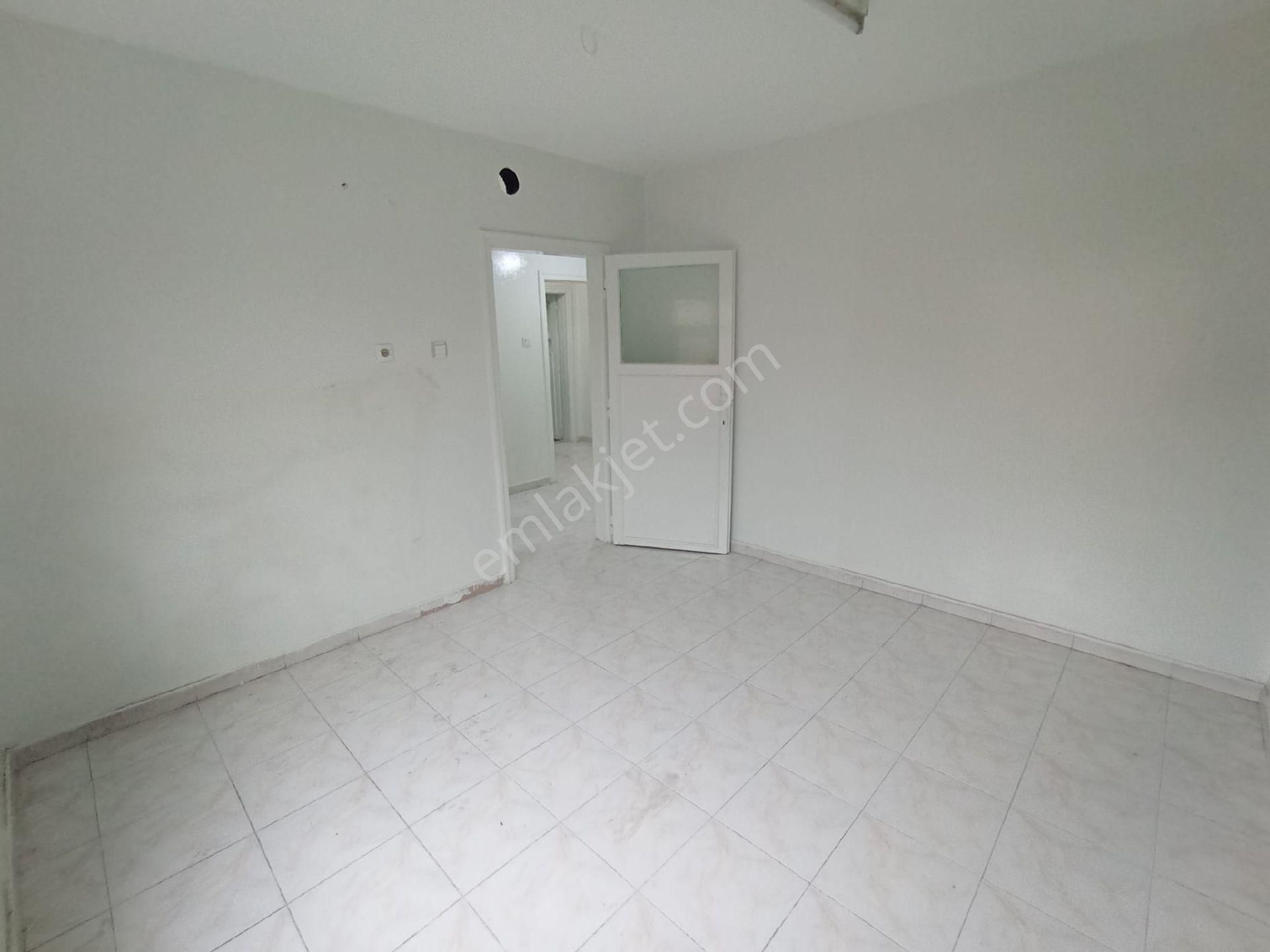 Akyol Gayrimenkul Den Satlık Müstakil Ev Karşıyakada 4 Katlı 3+1 - Görsel 2