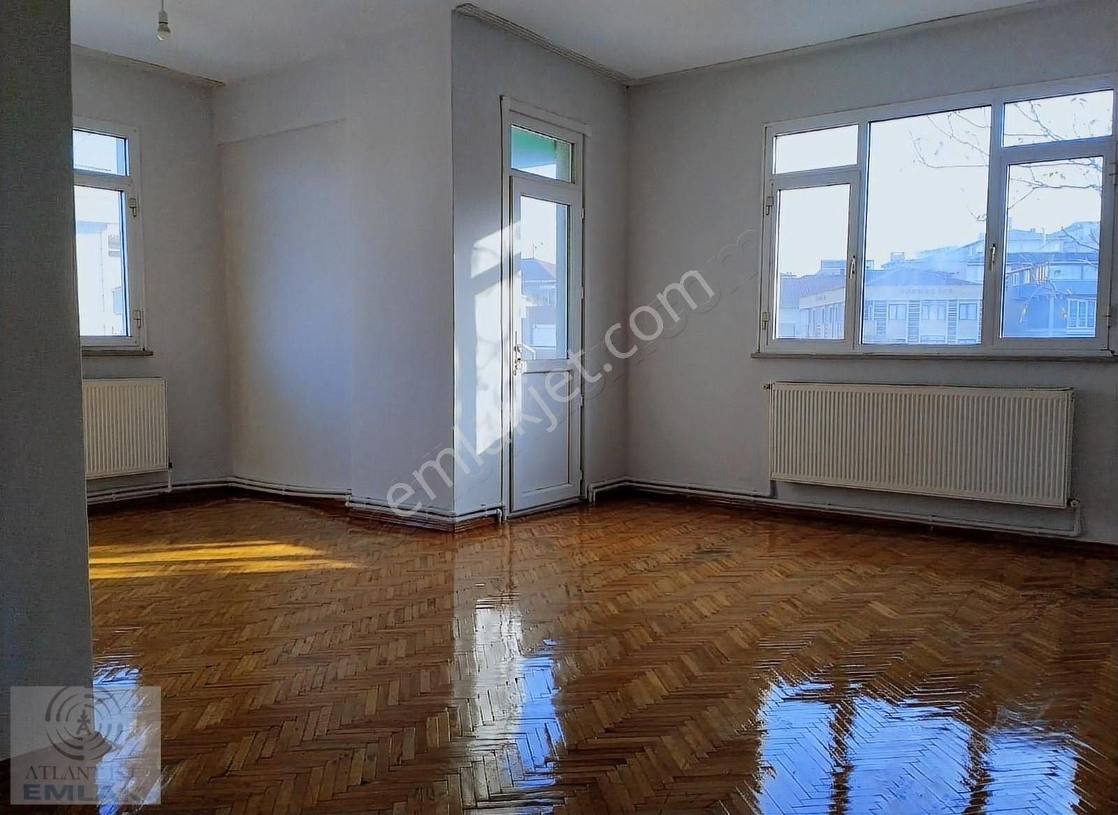 Ataşehir Kayışdağı Kiralık Daire KAYIŞDAĞI ESKİ SONDURAKTA CADDE ÜSTÜ 3+1 120M2 3.KAT BALKONLU