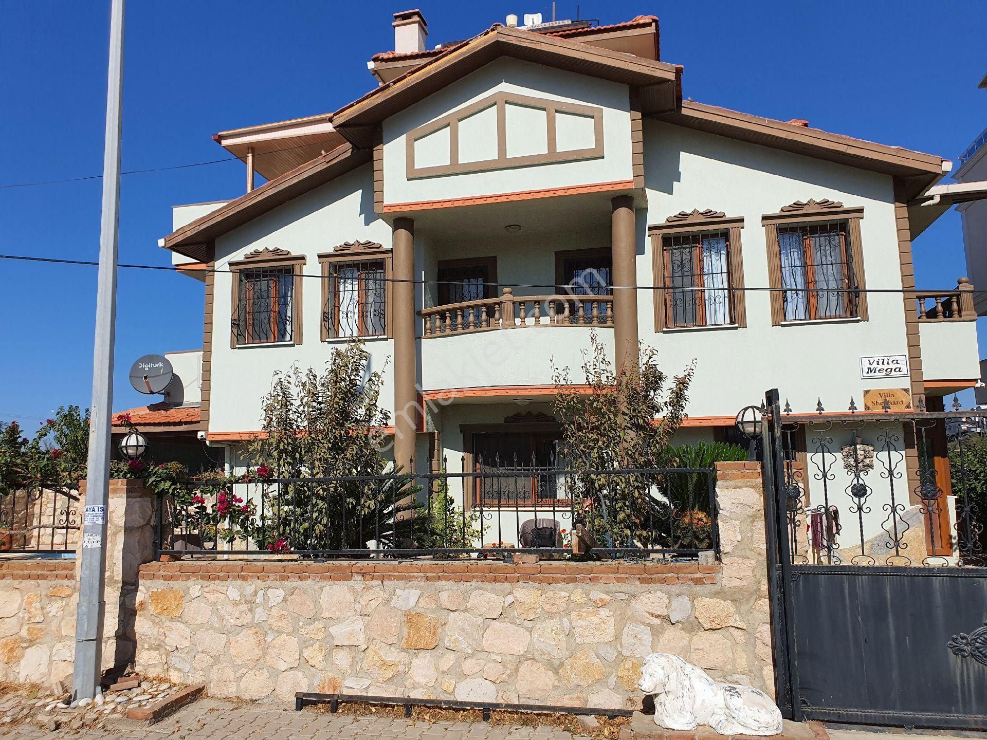 Didim Çamlık Satılık Villa Didim Çamlık Mah Malikane Gibi Tam Müstakil Havuzlu Bahçeli Lüks Villa 