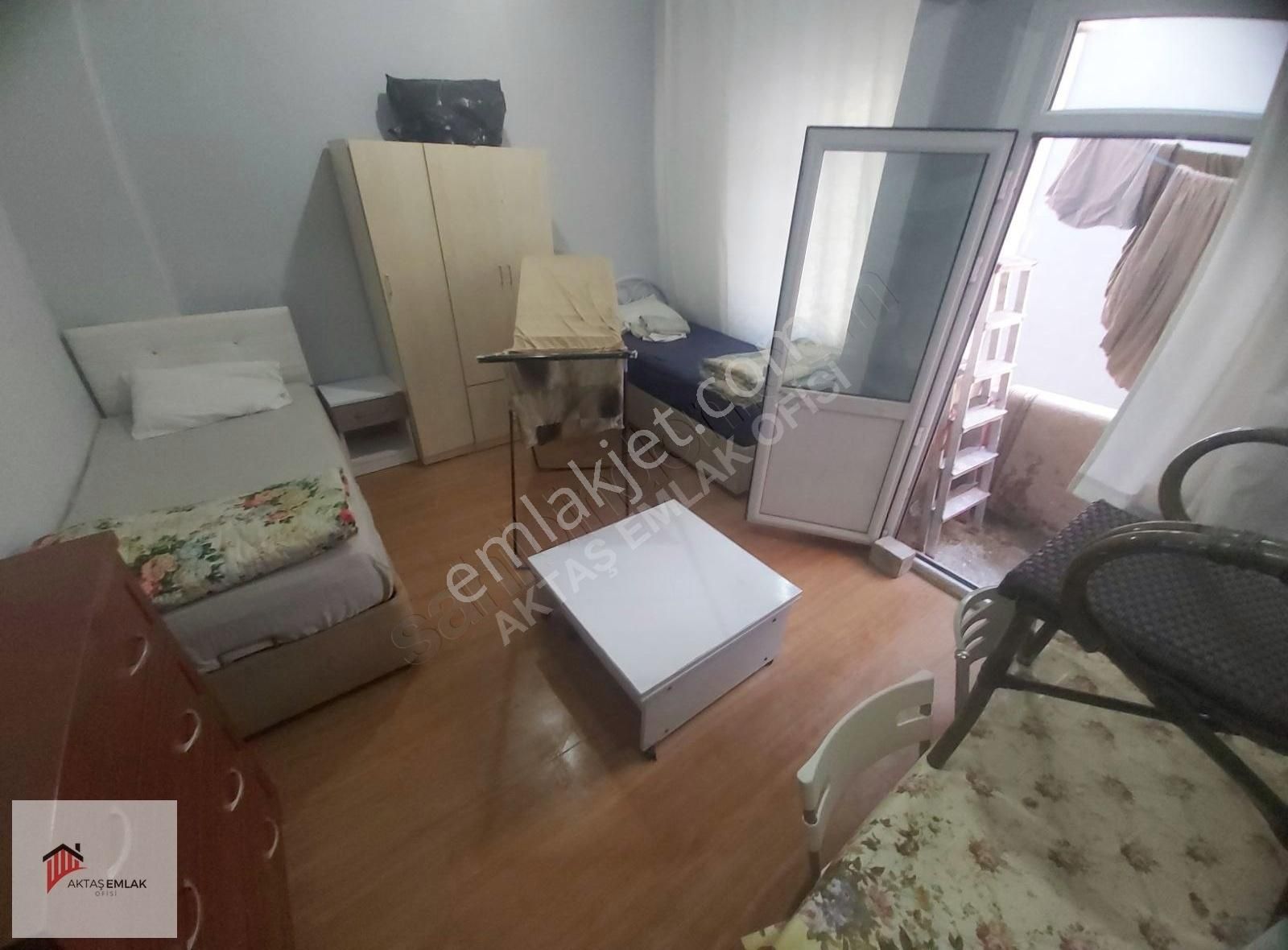 Üsküdar Selami Ali Kiralık Daire AKTAŞTAN FISTIKAĞACINDA EŞYALI 1+1 KULLANIŞLI FERAH DAİRE