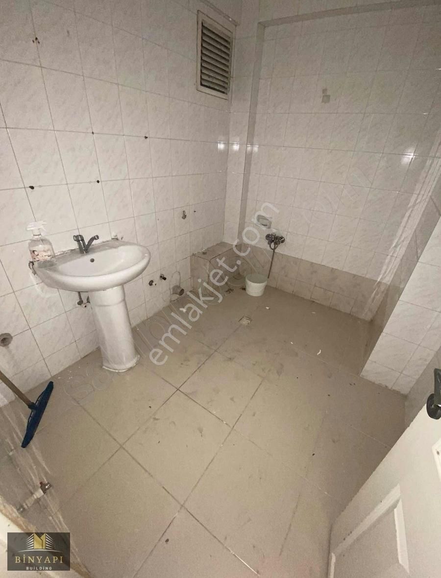 Bahçelievler Cumhuriyet Kiralık Daire CADDE ÜZERİ + 3+1 + 3. KAT + NET 120 M2 GENİŞ KULLANIŞLI