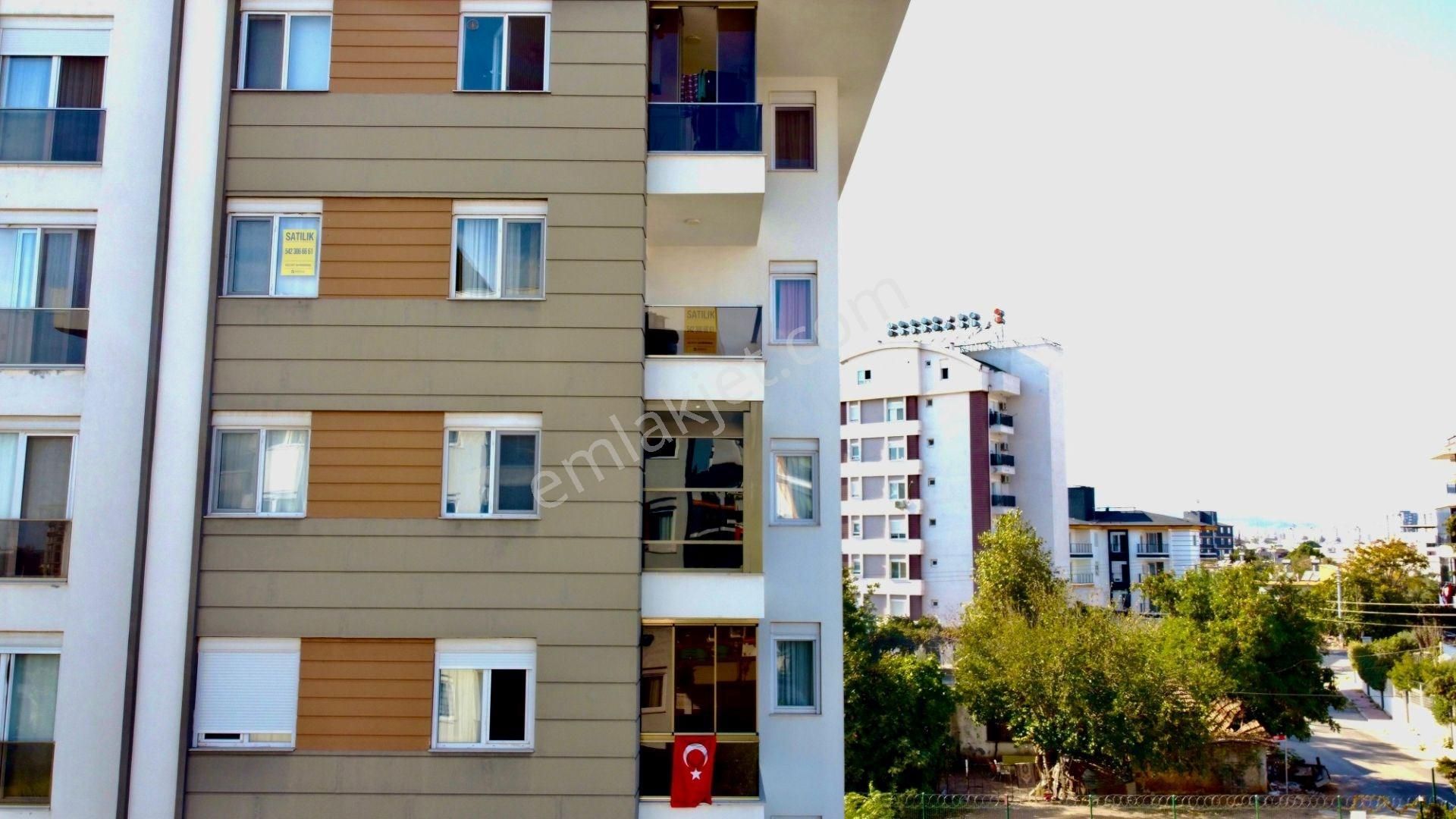 Kepez Göksu Satılık Daire Göksu’da Havuzlu Site İçinde Satılık 2+1 Güvenlikli ve Otoparklı Daire