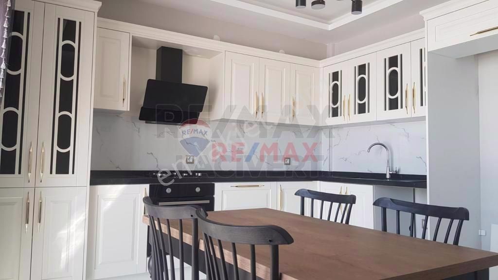 Aziziye Gez Köyü OSB Satılık Daire Re/max Lacivert'ten Aziziye Azelpark'ta Satılık 4+1 Daire