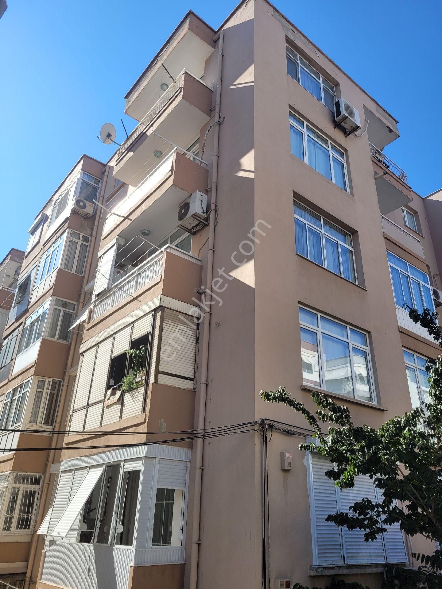 Konak Güzelyalı Satılık Daire SAHİBİNDEN EŞYALI KÖŞE DAİRE 