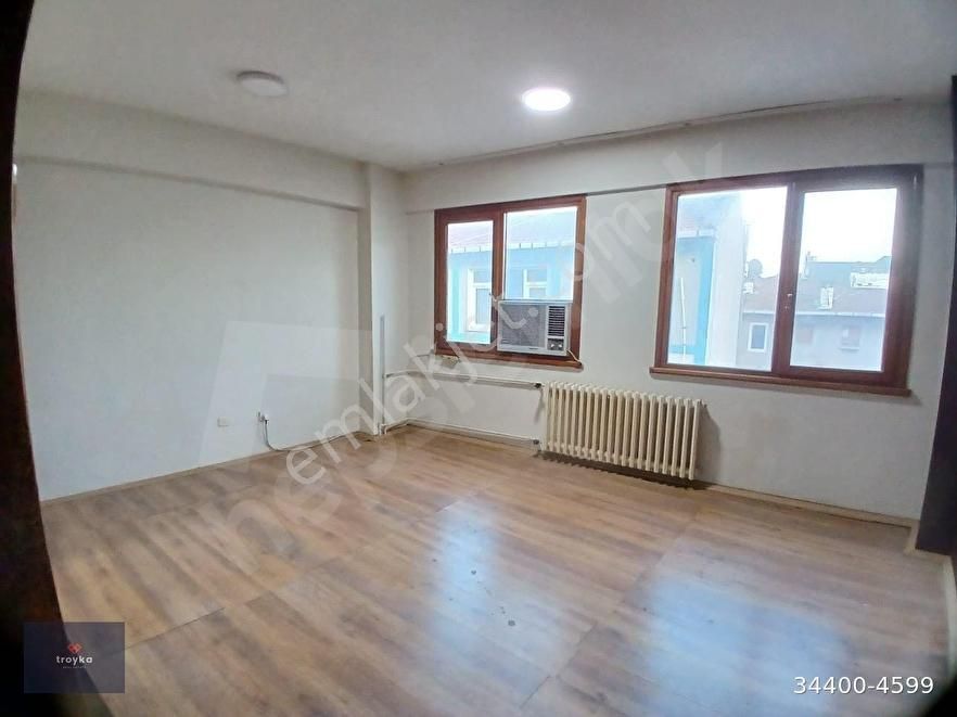 Kadıköy Osmanağa Kiralık Daire Kadıköy Kuşdili Caddesi 30 Ağustos Sokak 2 Bölüm Kiralık Ofis Troykadan