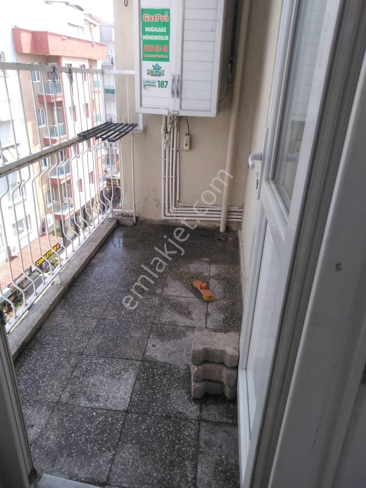 Bornova Ergene Kiralık Daire 3+1 Kombili daire