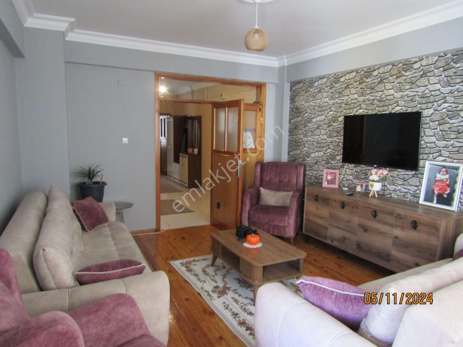 E.n.f Emlaktan Satılık Müstakil Ev İki Kat İki Daire İçerenköy Merkezde - Görsel 18