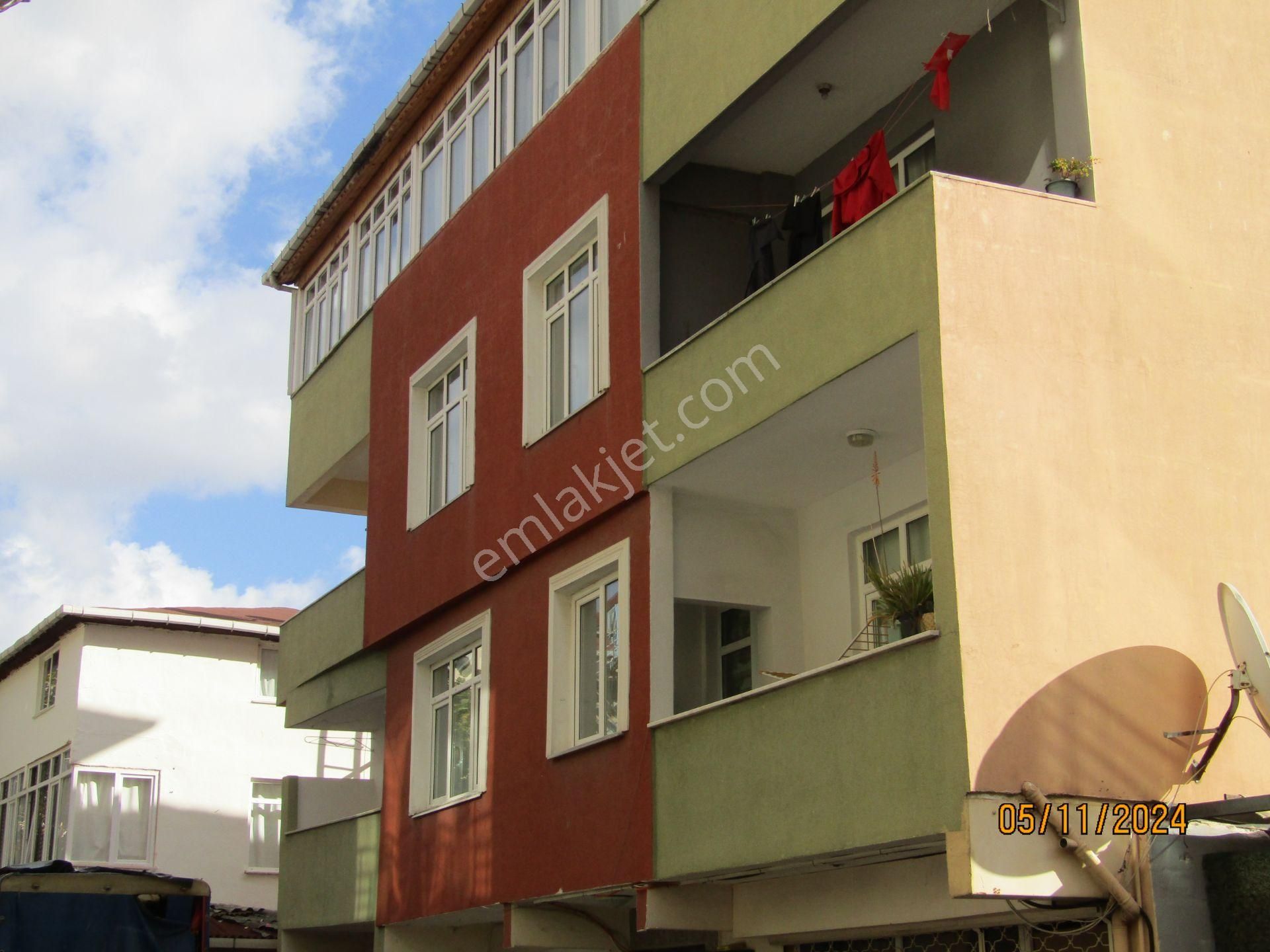 E.n.f Emlaktan Satılık Müstakil Ev İki Kat İki Daire İçerenköy Merkezde - Görsel 2