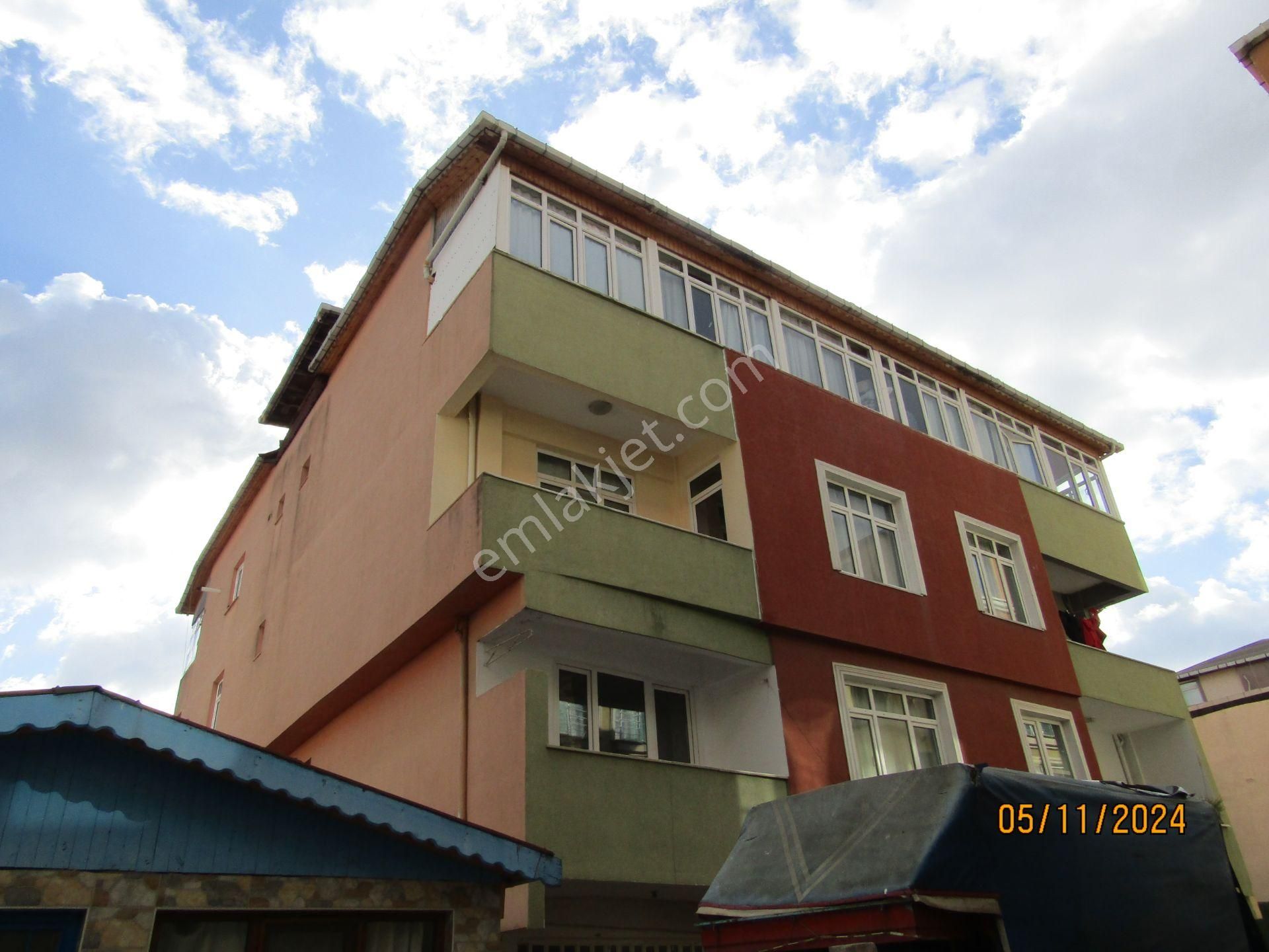 E.n.f Emlaktan Satılık Müstakil Ev İki Kat İki Daire İçerenköy Merkezde - Görsel 3