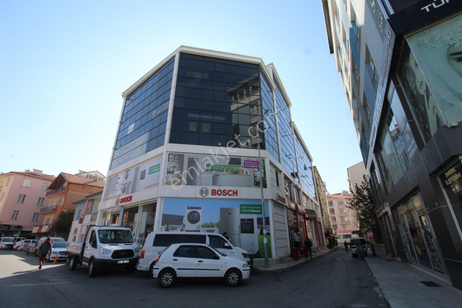 Aksaray Merkez Muhsin Çelebi Satılık Ofis  AKSARAY MUHSİN ÇELEBİ MAHALLESİ ÇARŞI MERKEZDE SATILIK 1+1 OFİS