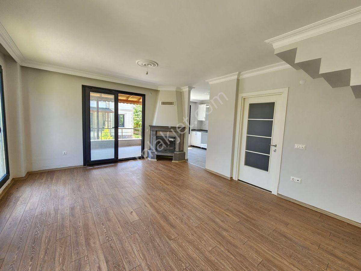 Güre Satılık Villa / Sahilde / Denize Yakın / Ayrı Mutfak - Görsel 17