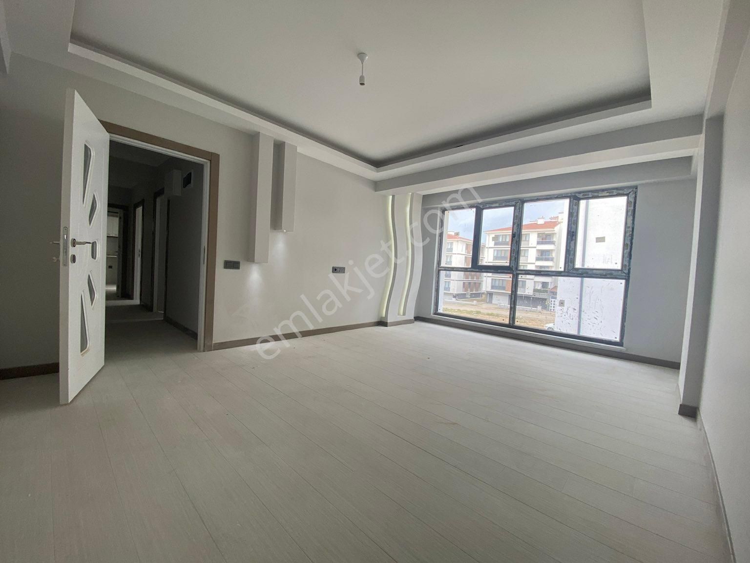 Odunpazarı Emek Satılık Daire  EMEK MAH. DİLEKTEPE PARKI YAKINI 2+1 100M2 DAİRE