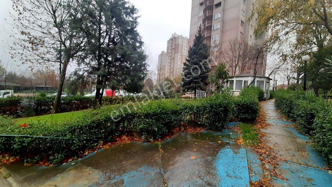 Küçükçekmece Atakent Satılık Daire  Atakent 2.Etap Arenapark Karşısında Arakat  Satılık 2+1 79m2 Daire