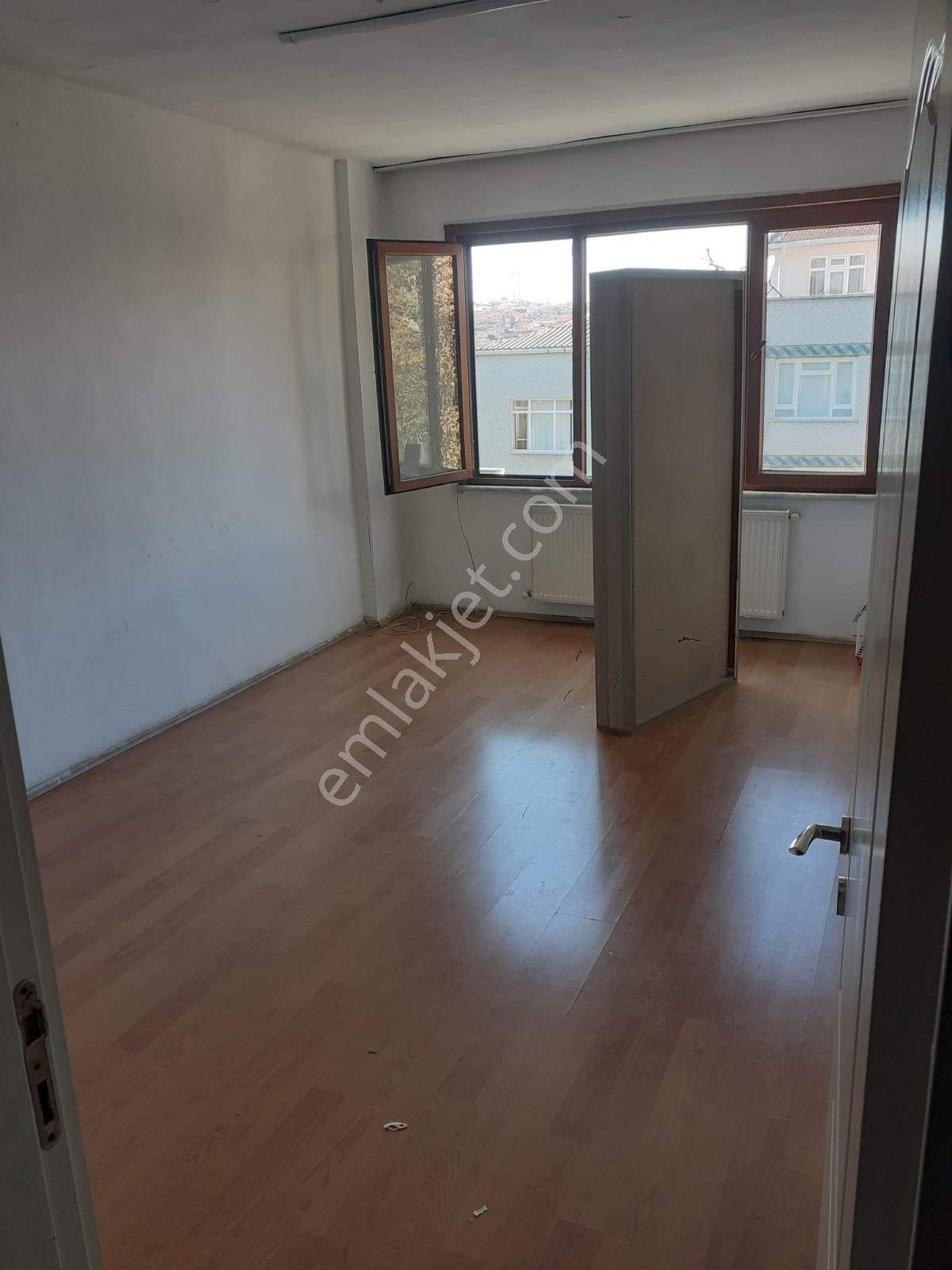 Bayrampaşa Altıntepsi Kiralık Daire  BAYRAMPAŞA ALTINTEPSİ 3+1 KAT 3 KOMBİ PETEK PARKE ARA KAT 140 M2 