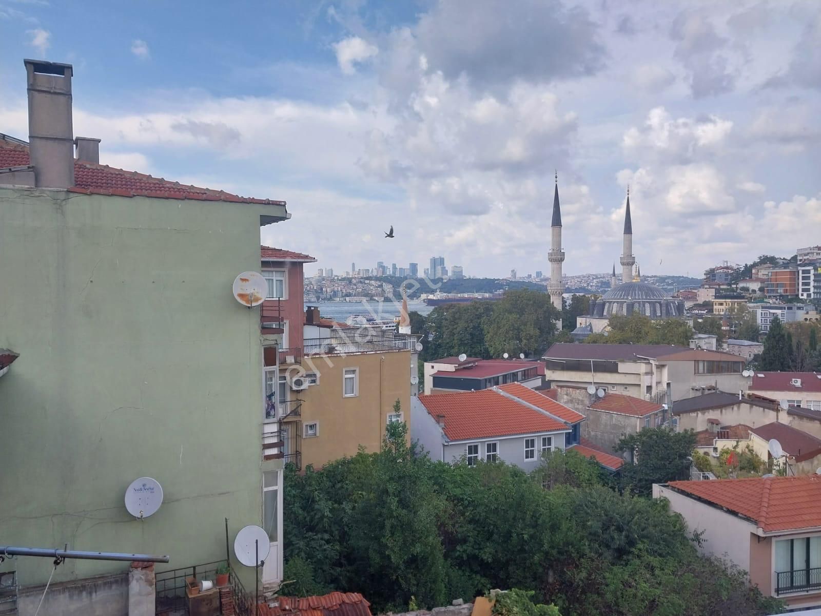 Üsküdar Aziz Mahmut Hüdayi Satılık Daire  Üsküdar Merkez'e 250m Kısmi Deniz Manzaralı 2+1 Satılık Daire