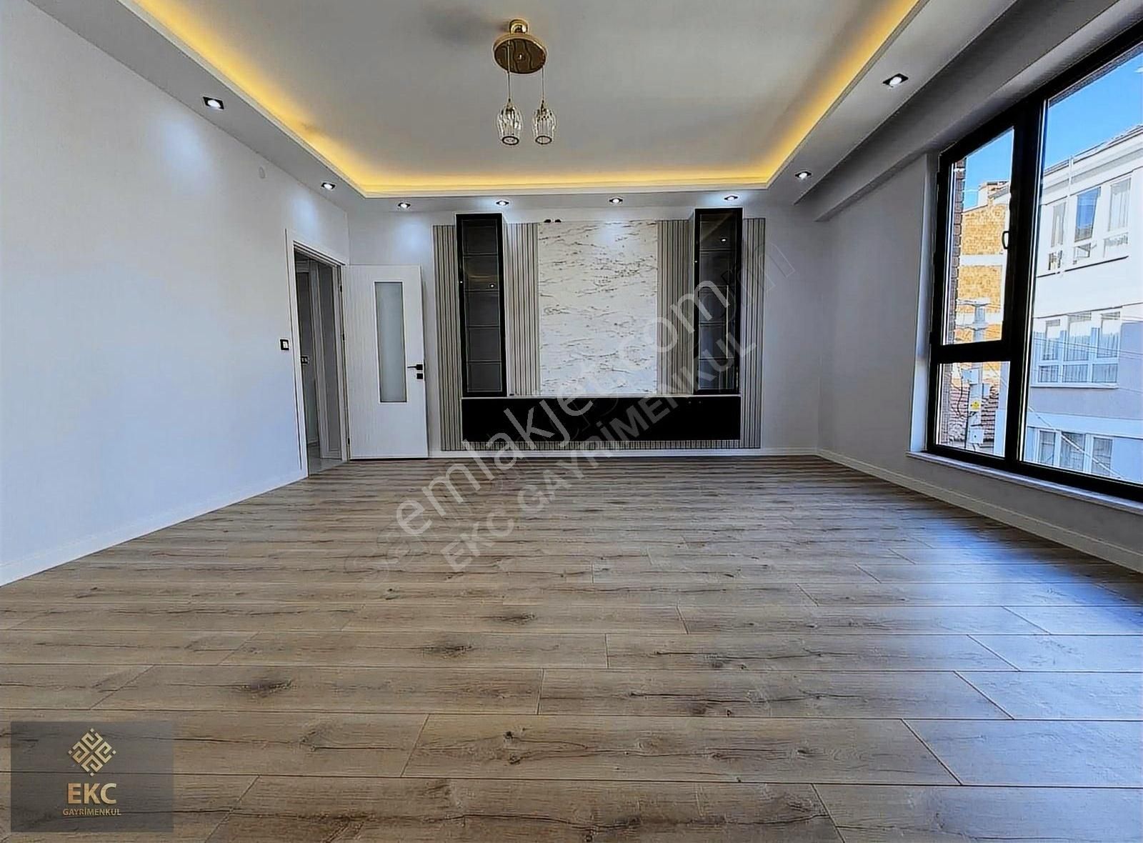 Tepebaşı Çamlıca Satılık Daire (EKC) TRANVAY DURAĞI YAKINI LÜKS 160m2 3+1 DAİRELER