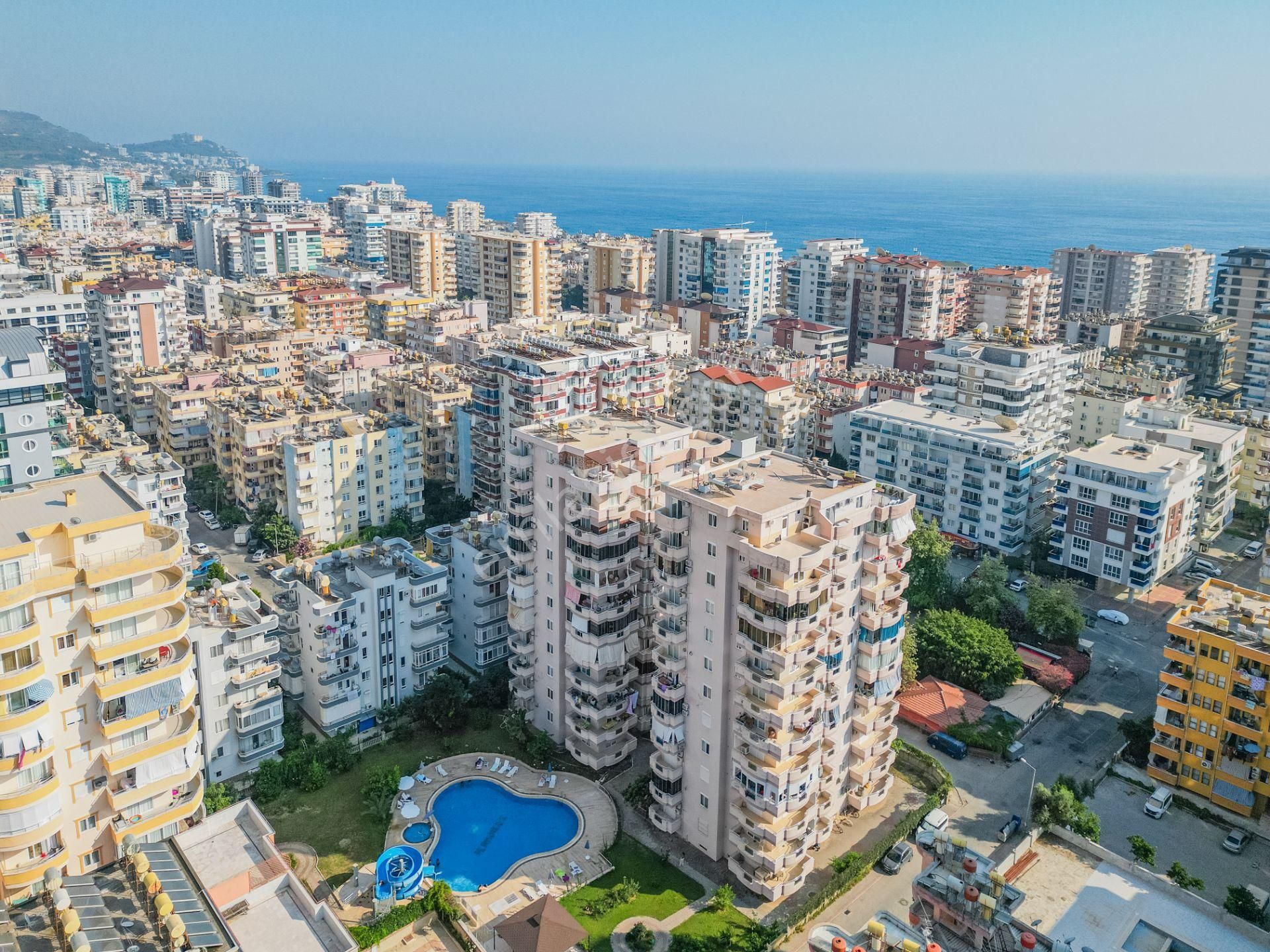 Alanya Mahmutlar Satılık Daire  ALANYA MAHMUTLAR 2+1 90M2 EŞYALI HAVUZLU DENİZE YAKIN DAİRE