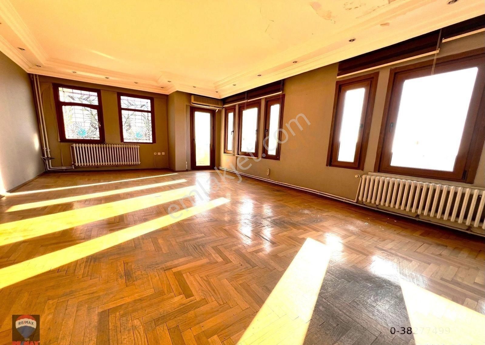 Mutlu Aydın'dan Bakırköy Sahile Yakın 4+2 Manzaralı Dubleks - Görsel 8