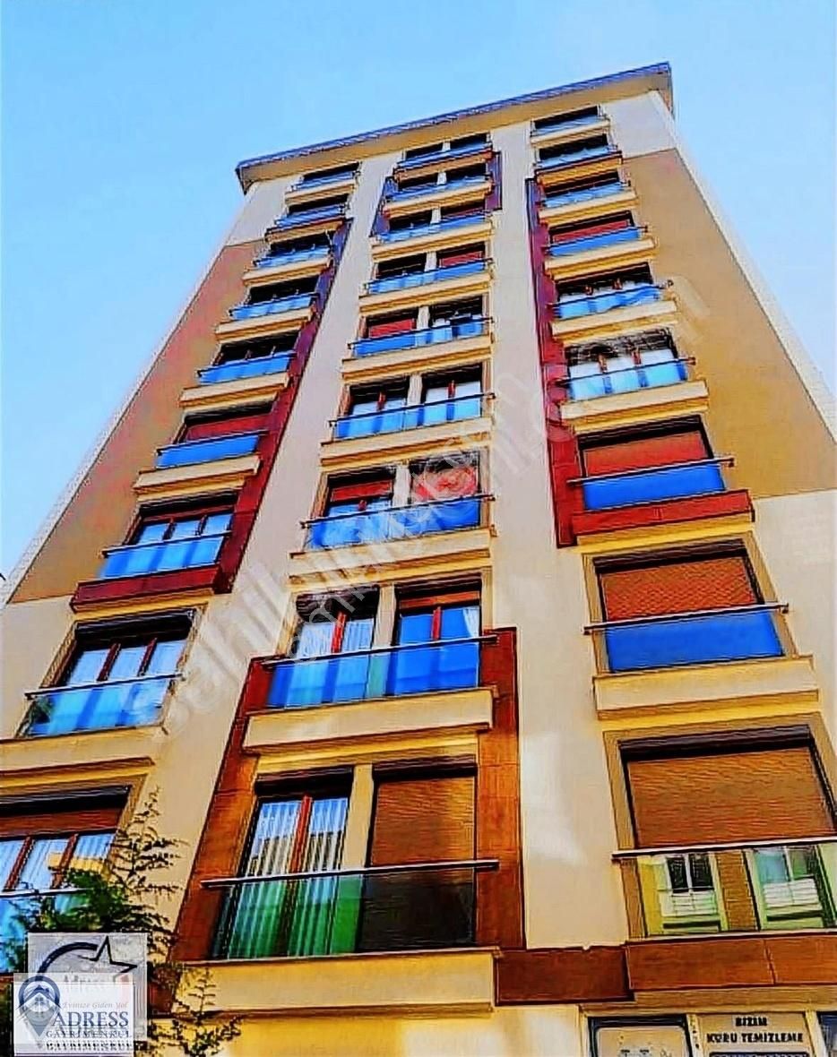 Ümraniye Mehmet Akif Satılık Daire ADRESS GAYRİMENKULDEN İYİ KONUMDA KULLANIŞLI 2+1 DAİRE