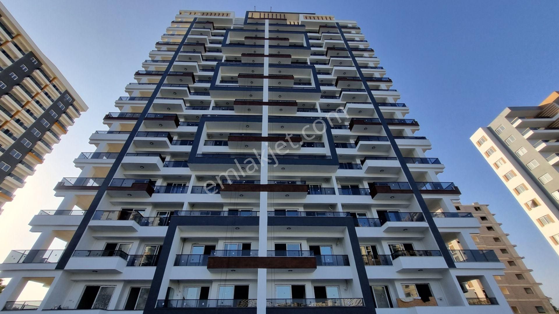 Mersin Erdemli Satılık Yazlık  ROYAL EMLAKTAN TÖMÜK MAH TERASPARKTA SATILIK 1+1 YAZLIK 75m2 GÜNEY CEPHELİ LÜX DAİRE