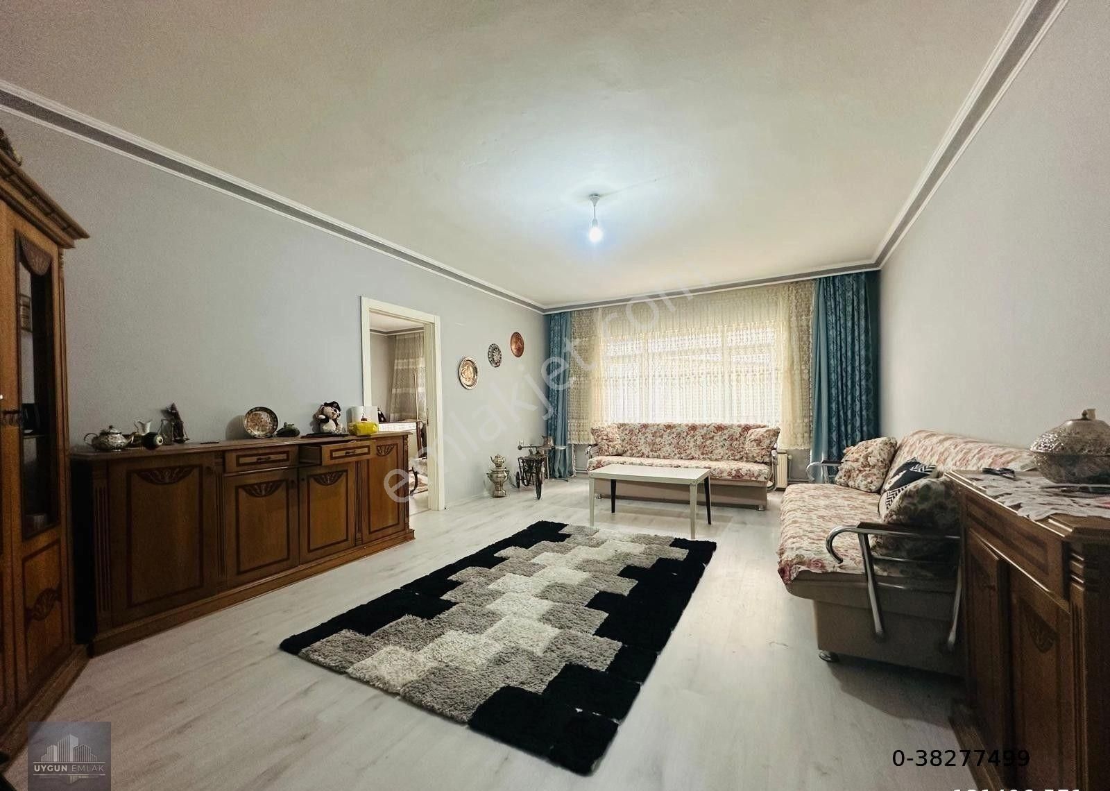 Pursaklar Merkez Satılık Daire UYGUN EMLAK'TAN █MERKEZ'DE CADDE'DE 1.KAT 3+1 120 m²