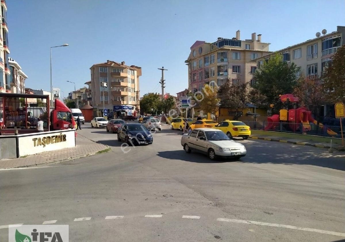 Edirne Merkez Abdurrahman Satılık Dükkan & Mağaza MERKEZI KONUMDA CADDE ÜSTÜ DEPOLU YENI DÜKKAN.