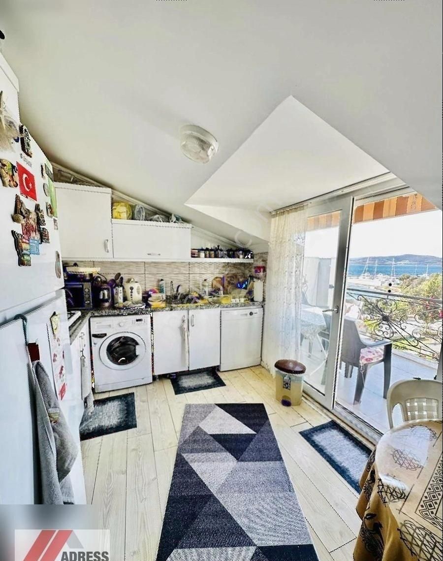 Güllük Balıkçı Kasabasında Deniz Manzaralı Satılık Dubleks Daire - Görsel 12