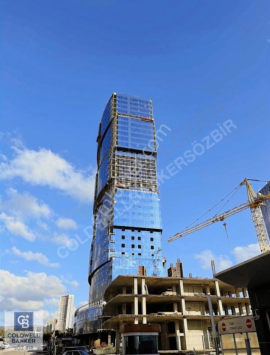 Maltepe Cevizli Satılık Plaza Katı MALTEPE CEVİZLİ DELUXIA PARK BUSINESS SATILIK 127 M2 OFİS KATI