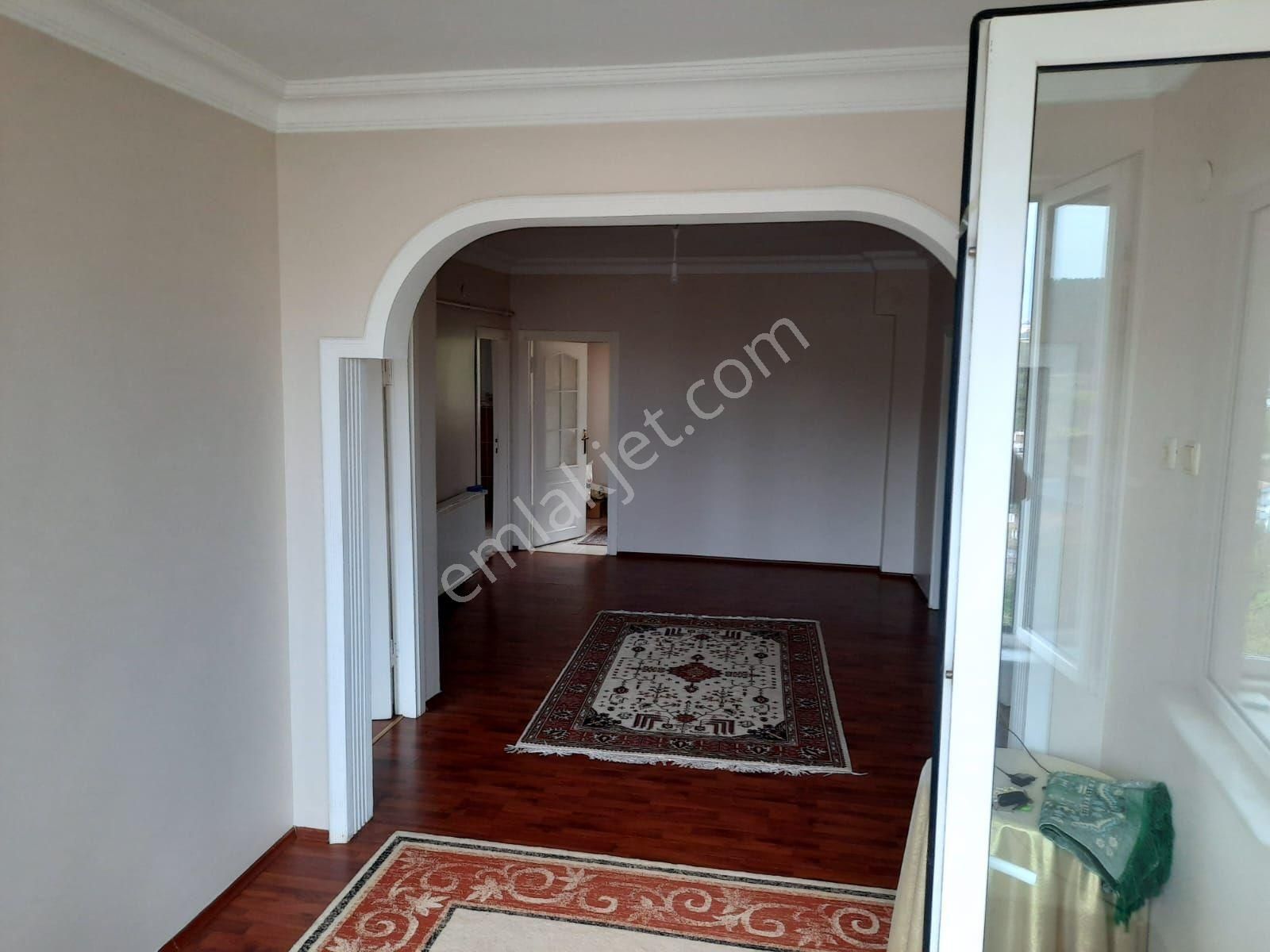 Satılık Beykoz Goksuda 2 Katlı Müstakil Bahçeli Ev - Görsel 2