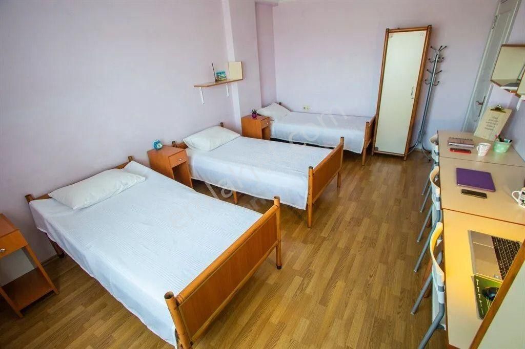 Bornova Ergene Günlük Kiralık Daire Bornova Merkez'de 2 Yada 3 Kişilik Odalar