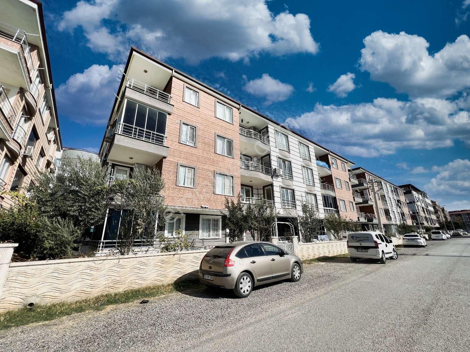 Balıkesir Edremit Satılık Daire  🏡🏡AKTİF'TEN AKÇAY'DA SATILIK KAÇIRILMAYACAK FİYATA 5 YAŞINDA ARAKAT 2+1 DAİRE