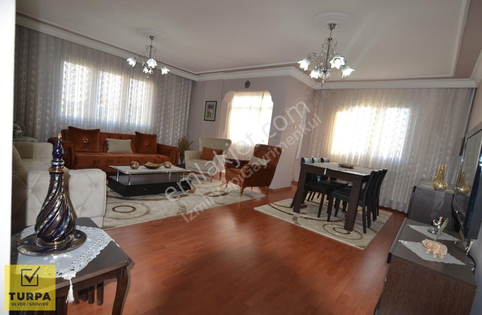 Buca Yiğitler Satılık Daire ŞİRİNYER'DE LOKASYONU GÜZEL, BÜYÜK SATILIK 3+1 DAİRE