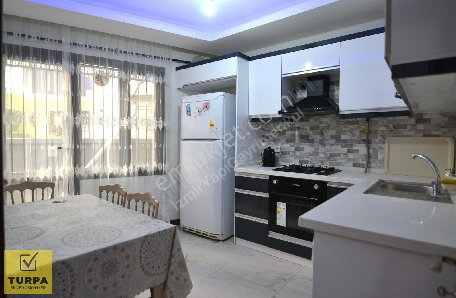 Buca İnkılap Satılık Daire ŞİRİNYER İZBANIN YANINDA 1+1 KAPALI MUTFAK SATILIK DAİRE