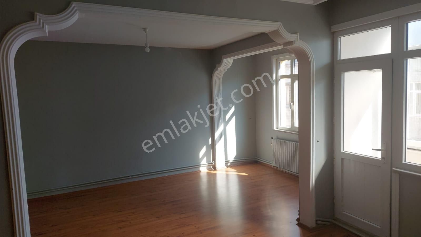 Gaziosmanpaşa Hürriyet Kiralık Daire  Sahibinden 2+1 125m2 Toplu Ulaşıma Yakın Kiralık Daire