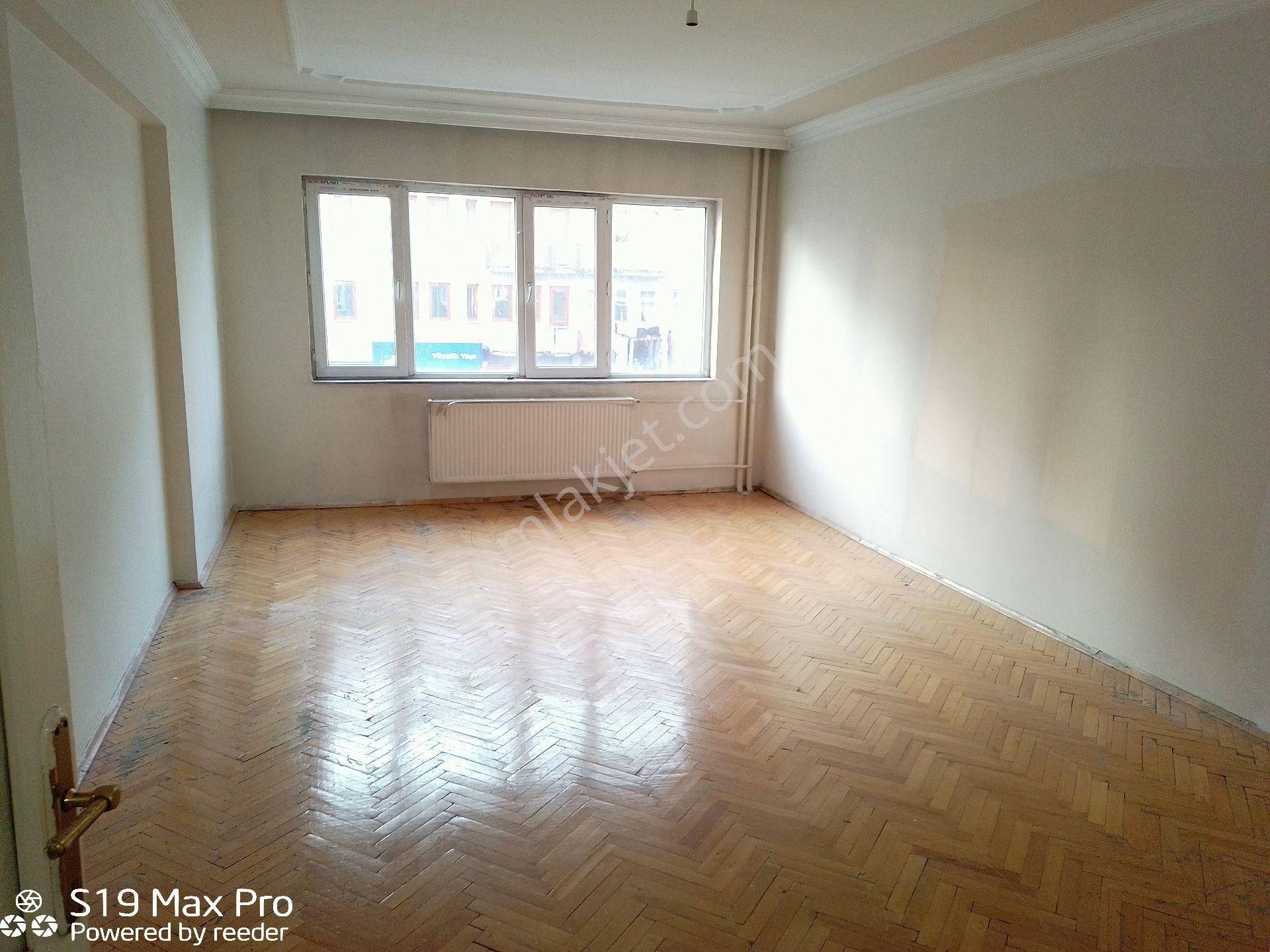 Yakutiye Lalapaşa Kiralık Daire Lalapaşa'da Taşhan Karşısında Kiralık 4+1 Daire