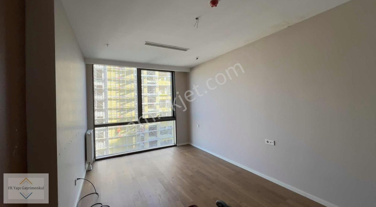 Kadıköy Dumlupınar Kiralık Daire NUHOĞLU YENİTEPE KADIKÖY SİTESİNDE YÜKSEK KAT 2+1 KİRALIK DAİRE