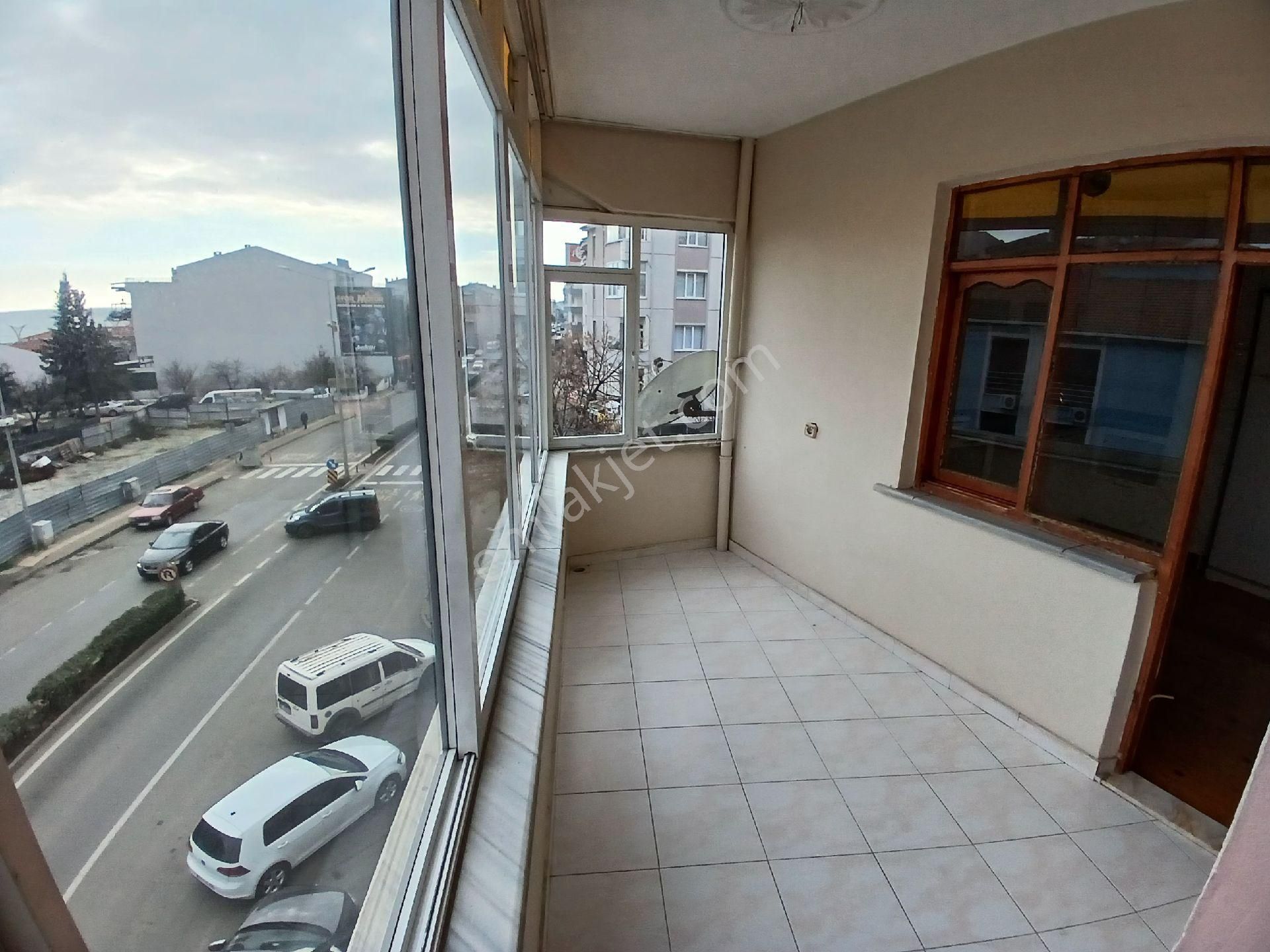 Süleymanpaşa Altınova Kiralık Daire Tekirdağ Altınova Da Çok Geniş Ana Cadde Üzeri Deniz Manzaralı 3+1 Daire