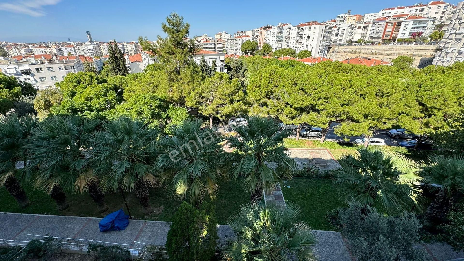 Karabağlar Esenyalı Kiralık Daire Poligon Metro Yakını Arakat, Dogalgazlı Kiralık Daire