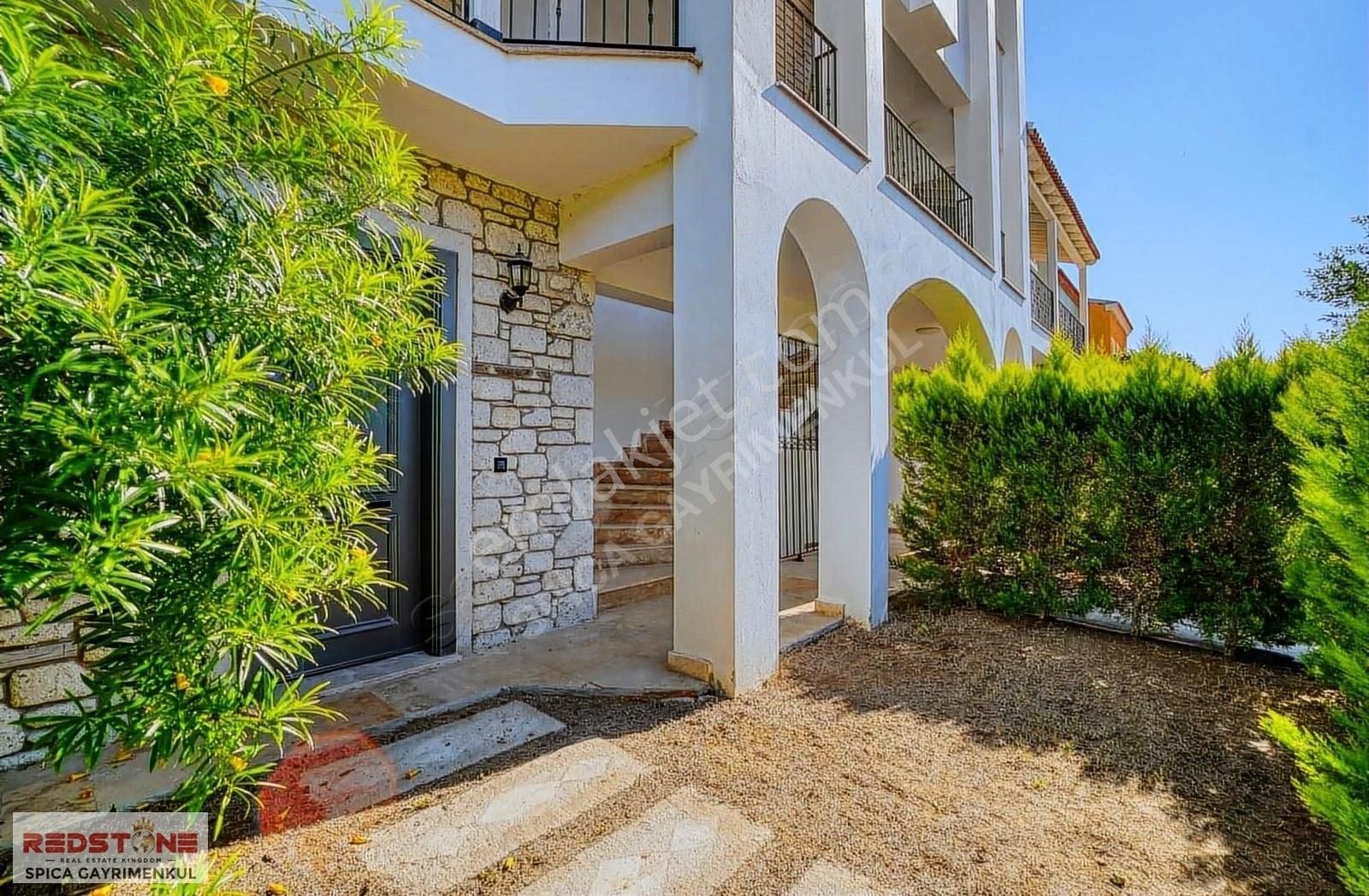 Çeşme Alaçatı Denize Sıfır Satılık Villa ALAÇATI PORT INVİCTUS VİLLALARINDA 2+1 SATILIK VİLLA