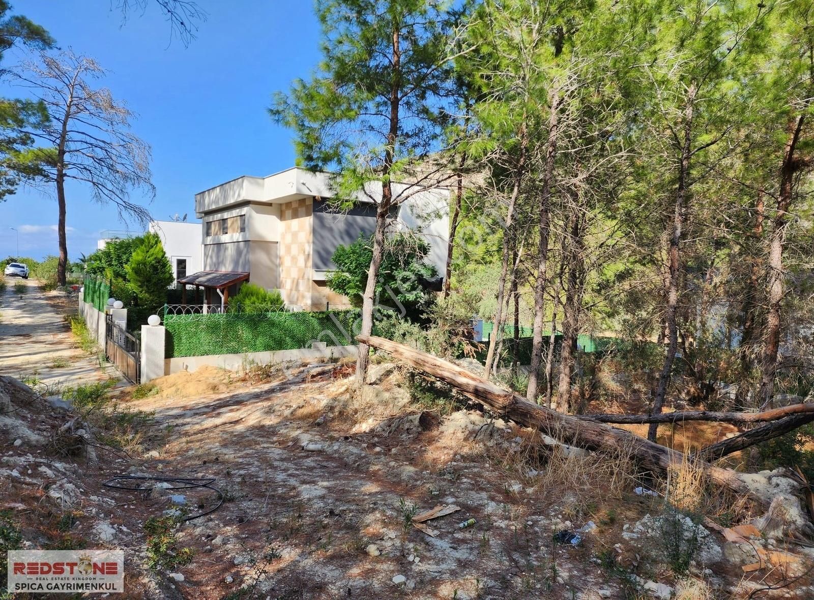 Kuşadası Değirmendere Satılık Villa İmarlı Kuşadası Değirmendere De Villa İmarlı 518 M2 Arsa