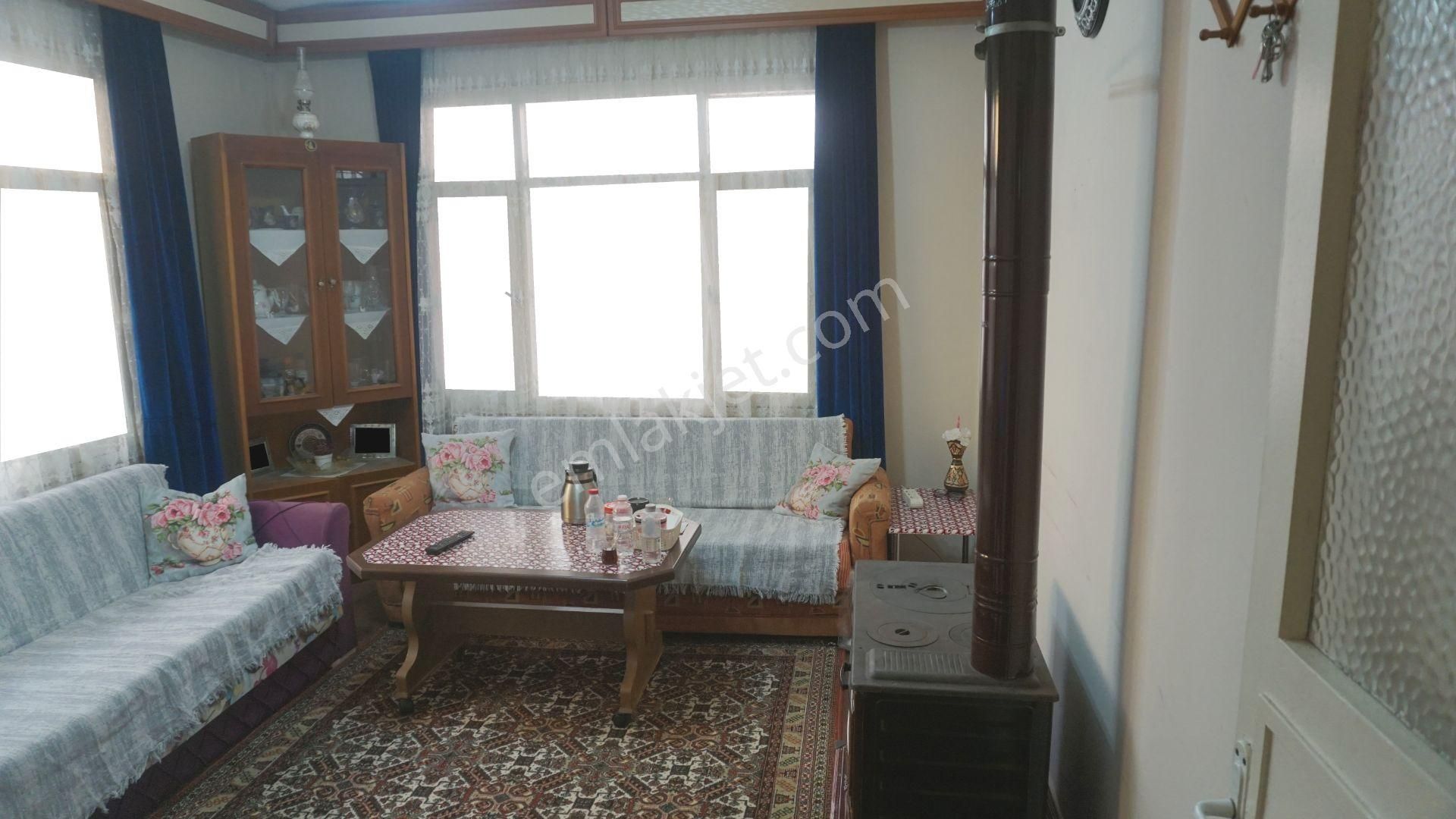 Bayraklı Gümüşpala Kiralık Daire Gümüşpalada Kiralık 2+1 Eşyasız Kiraya Verilcek Çiğli Serkan Dan