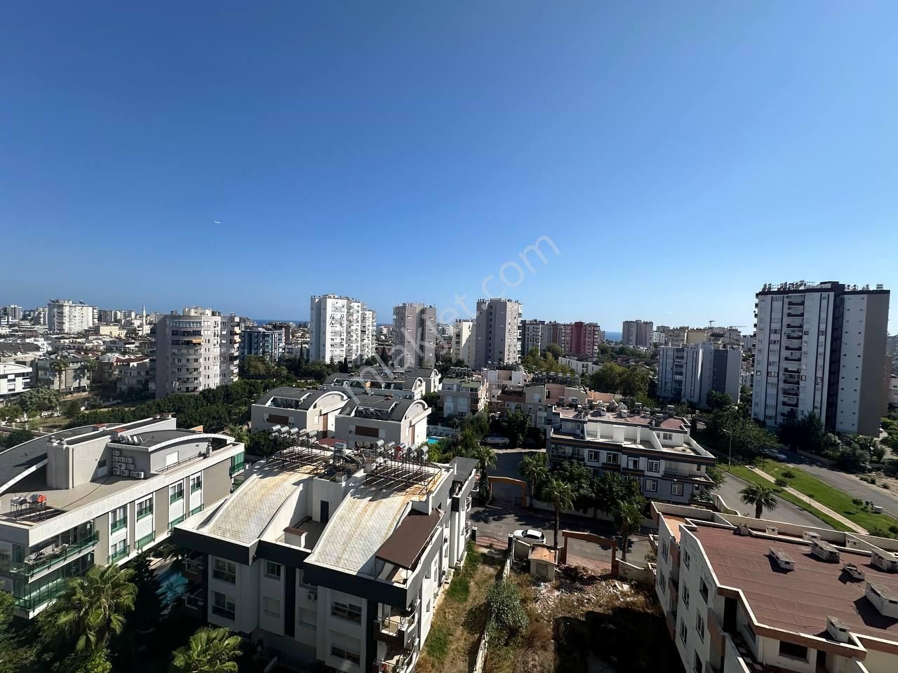 Muratpaşa Güzeloba Satılık Daire  Satılık 4+1 lüks Eşyalı daire Lara